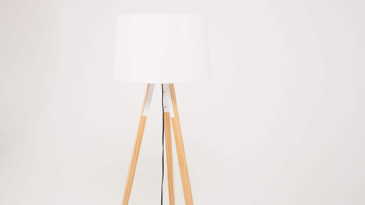 Axle Floor Lamp EQ3
