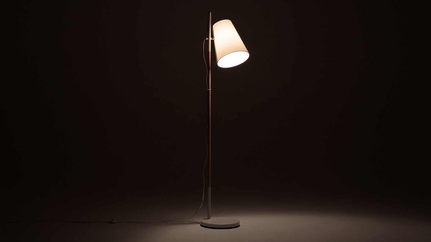 Elly Floor Lamp | EQ3