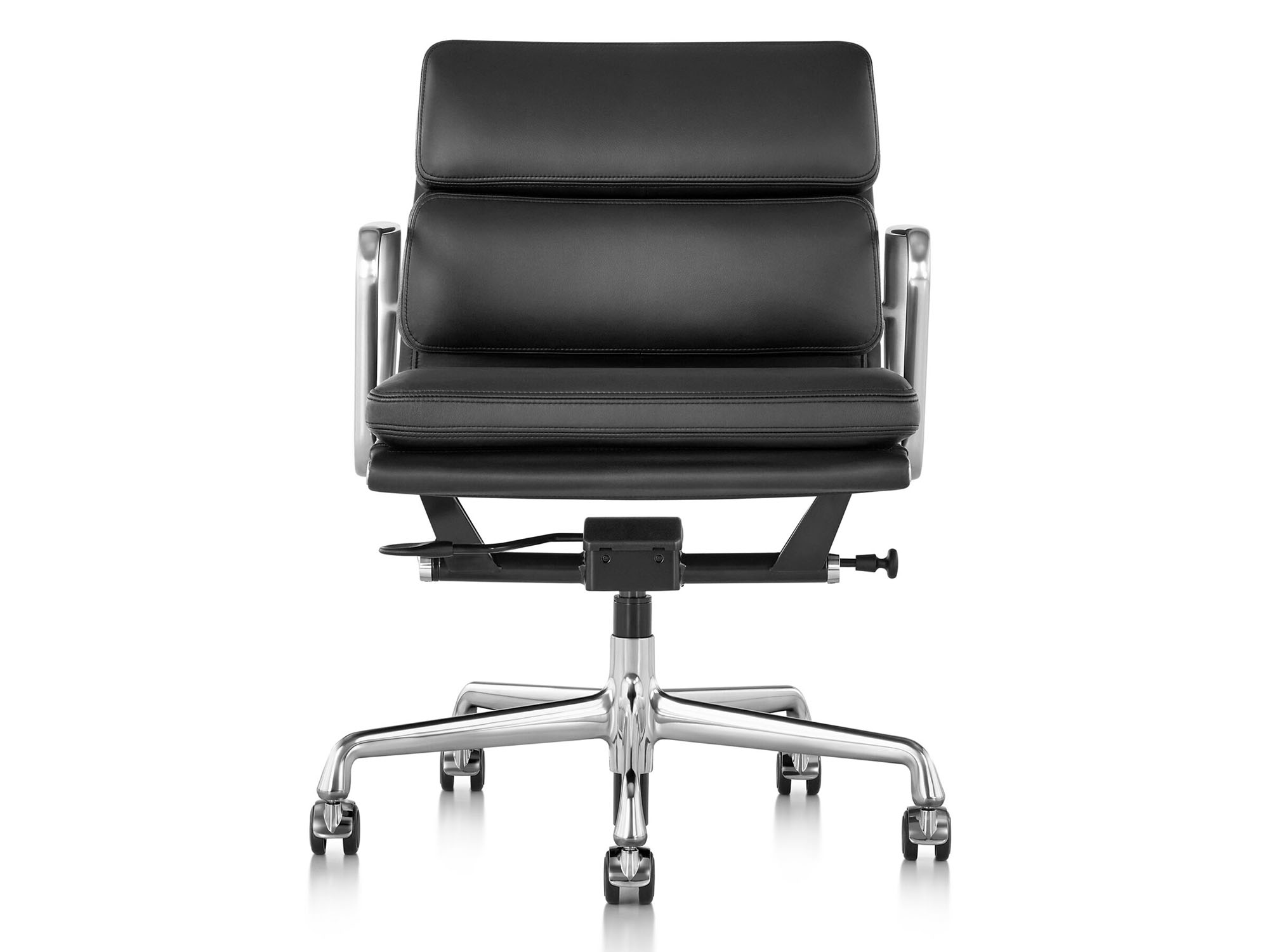 Eames Soft Pad Management Chair | EQ3