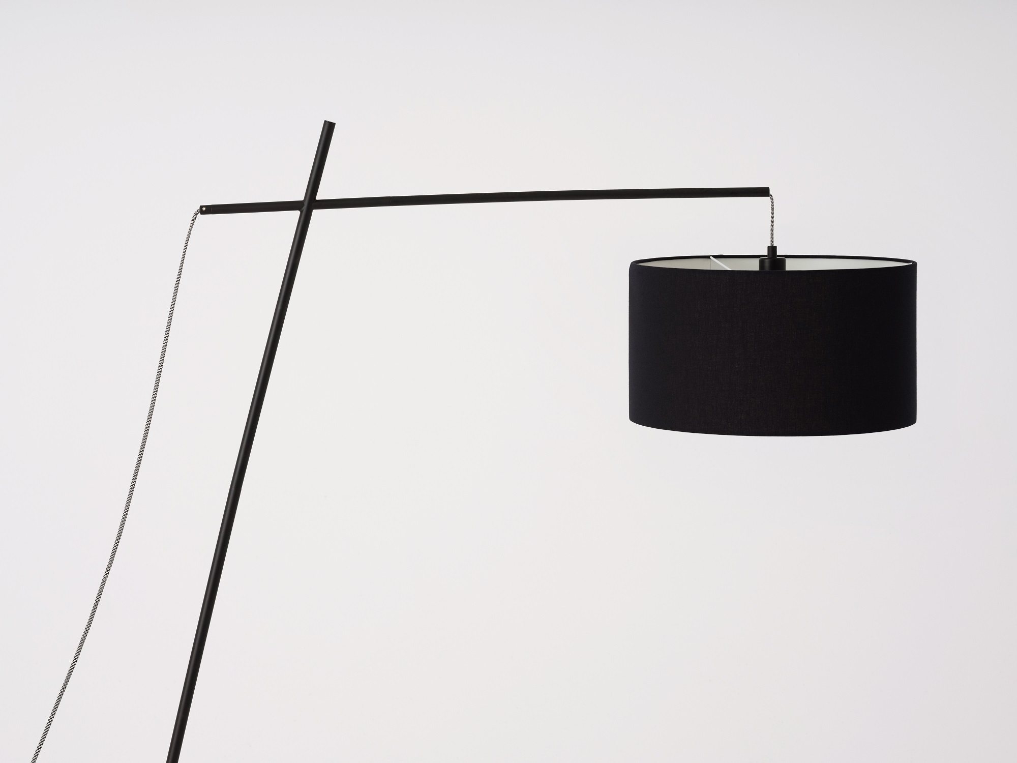 Detail view of the Arvid modern floor lamp