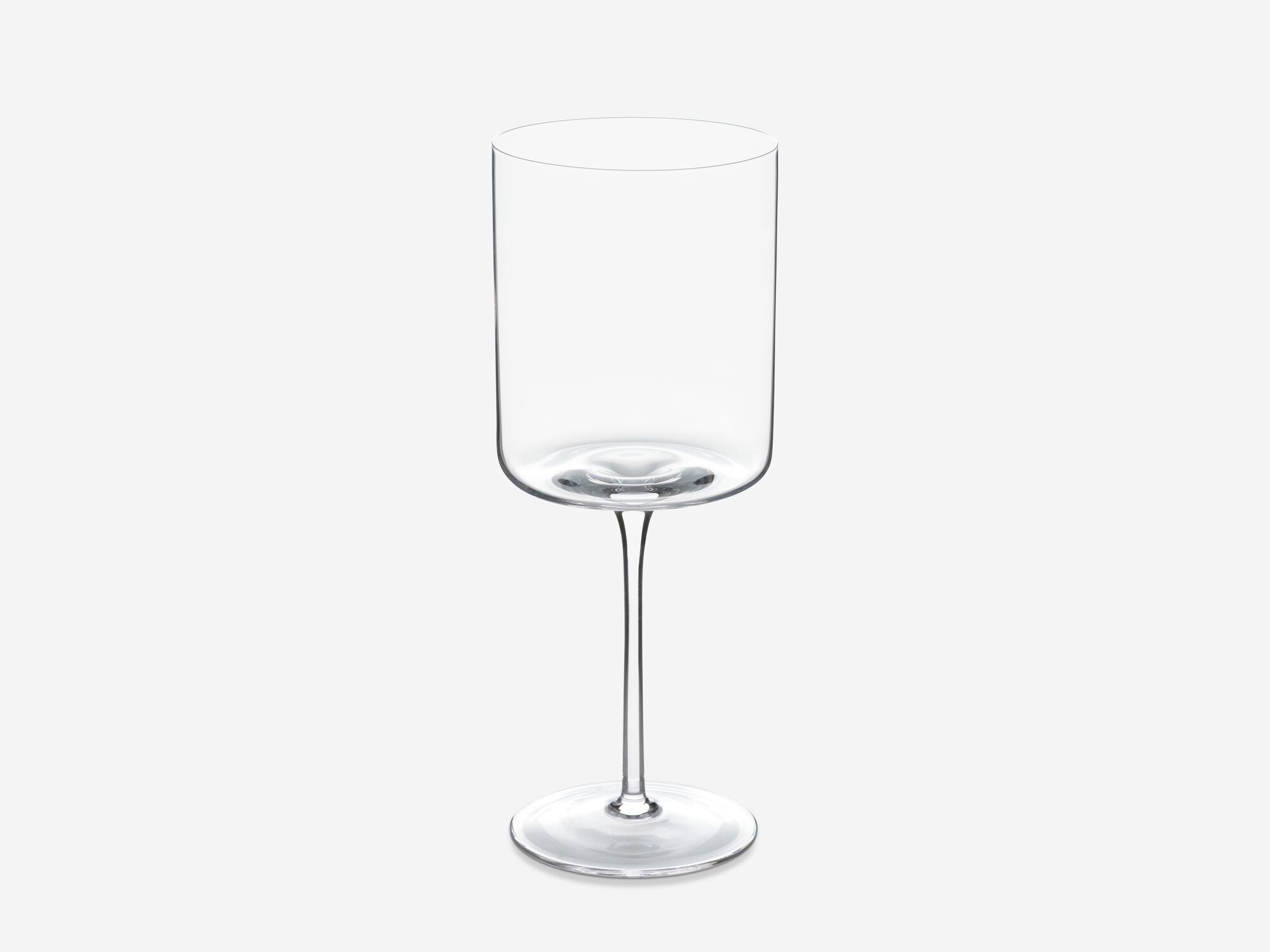 Angled view of the Vesper modern red wine glass