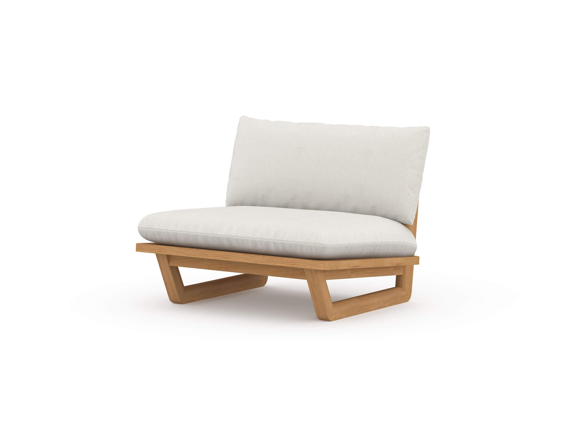 Vue d'angle avant d'une chaise longue d'extérieur avec coussins beiges et pieds en bois