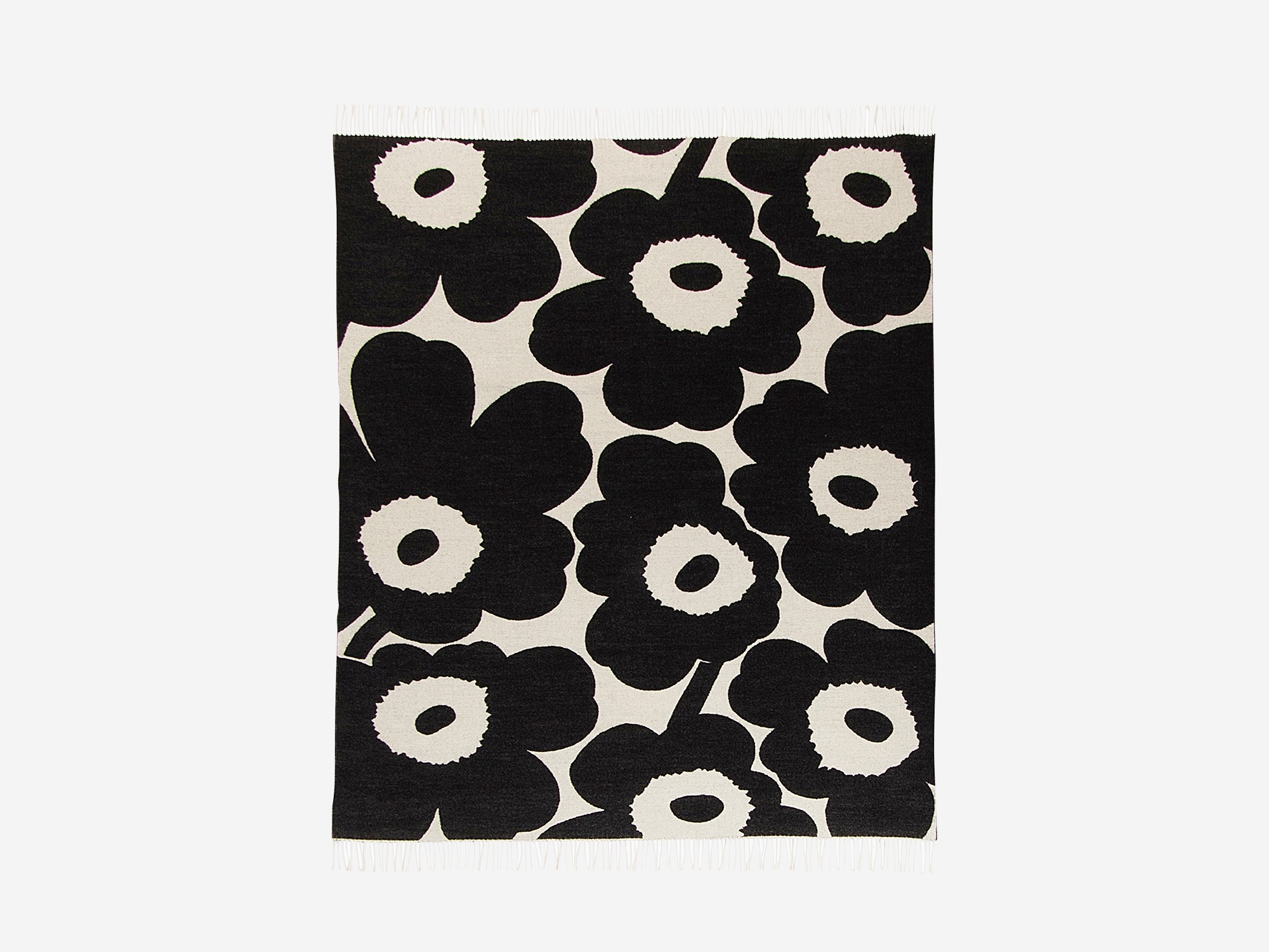 Marrimekko Unikko Quilt | Black Floral Patterned Blanket