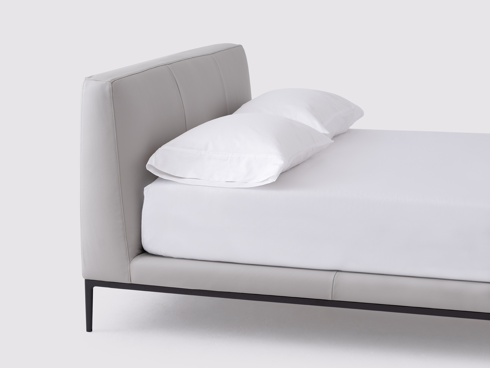 The Oma Bed | Modern Upholstered Bed from EQ3