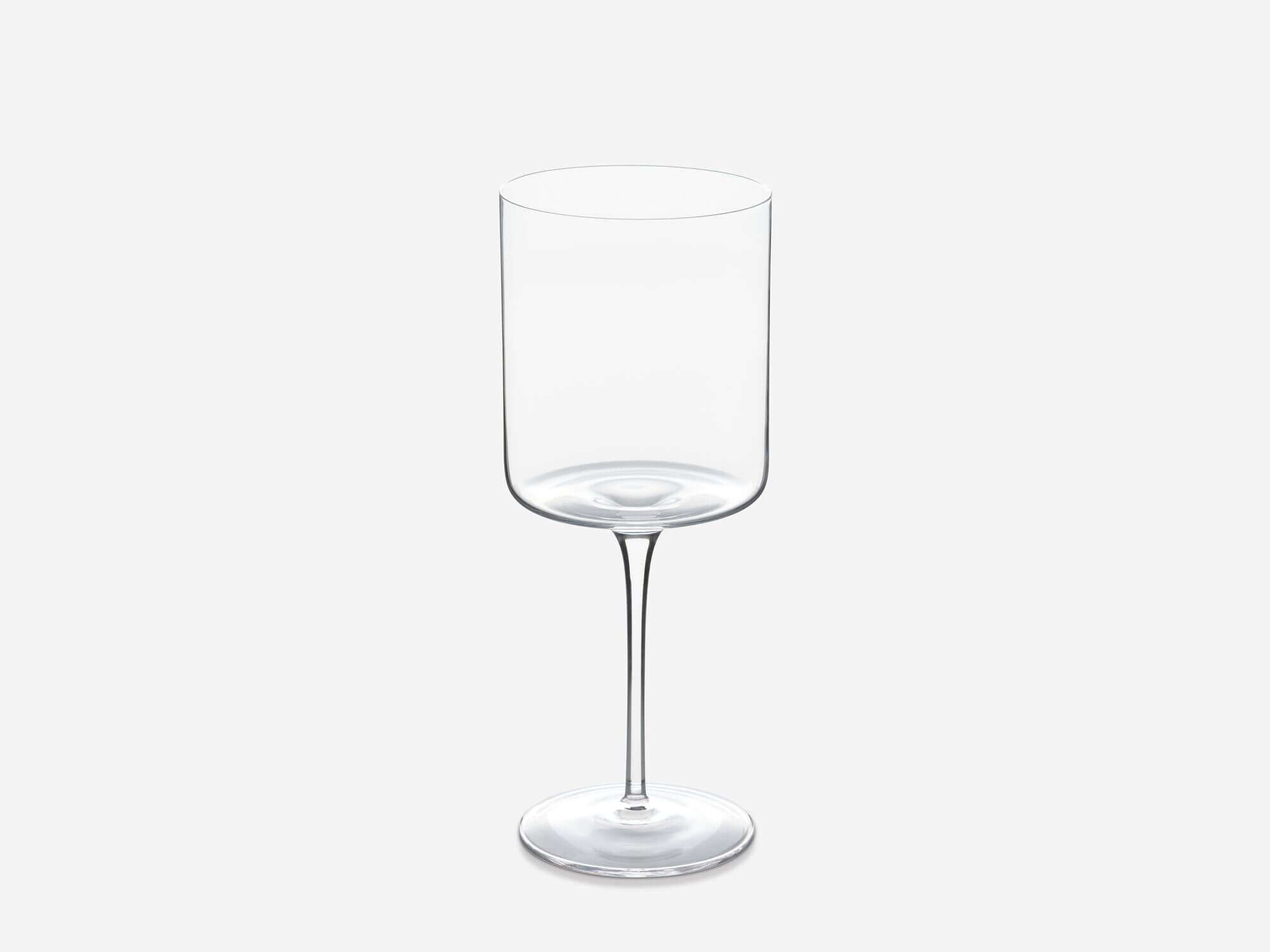 Angled view of the Vesper white wine glass