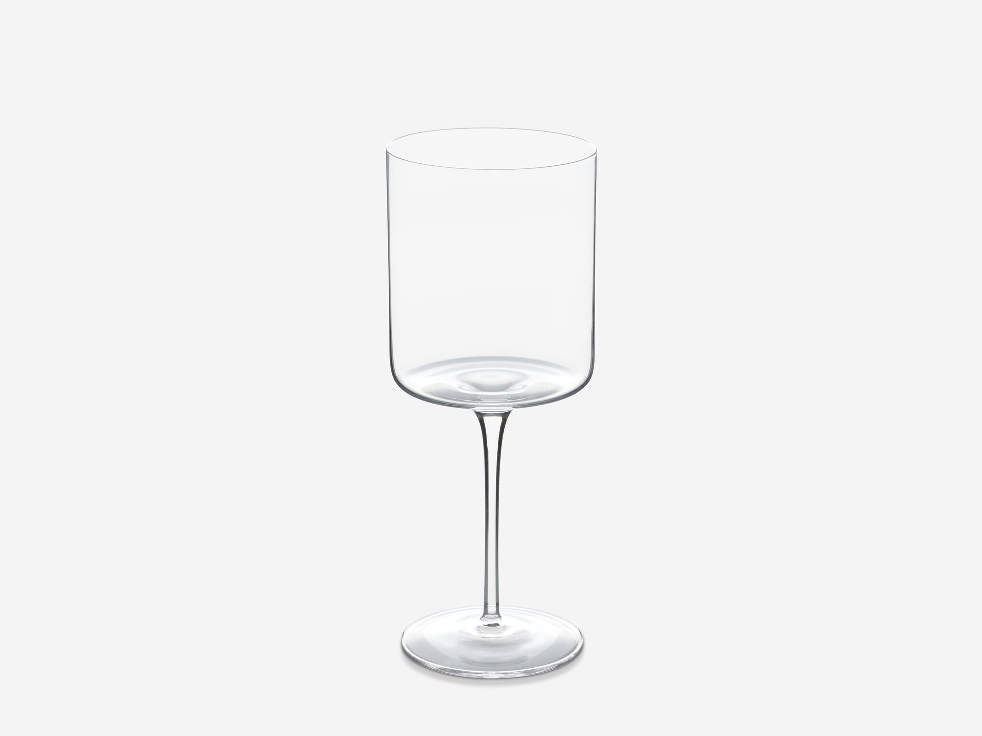 Angled view of the Vesper white wine glass