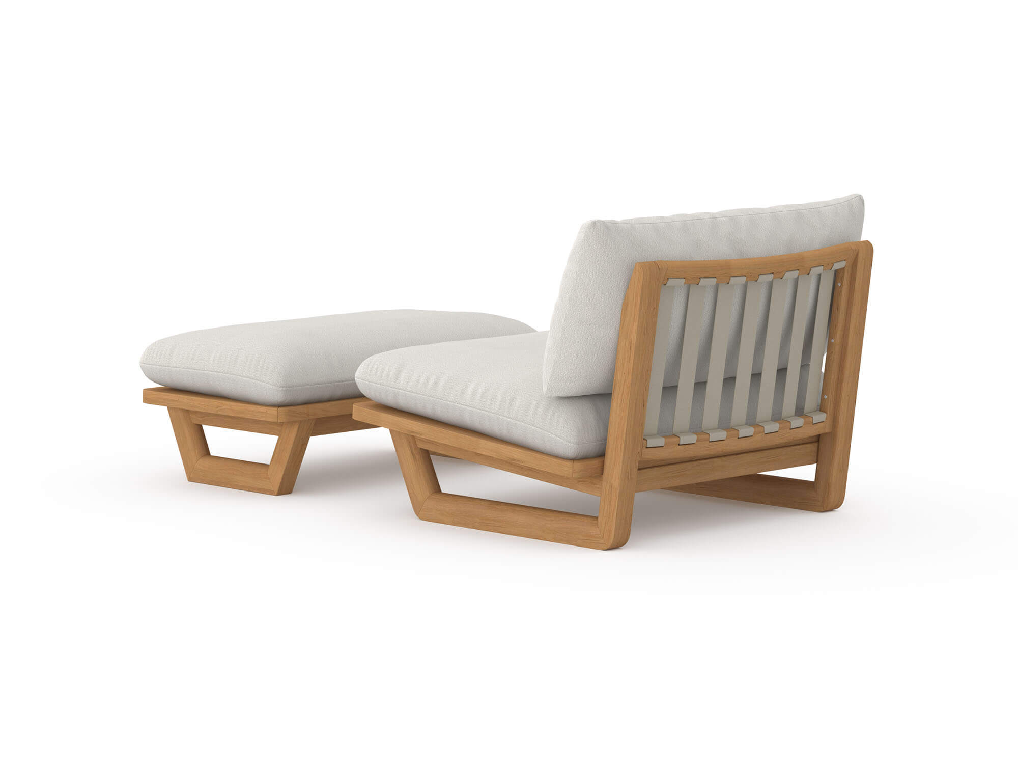Vue d'angle arrière d'une chaise longue et d'un pouf d'extérieur avec coussins beiges et pieds en bois