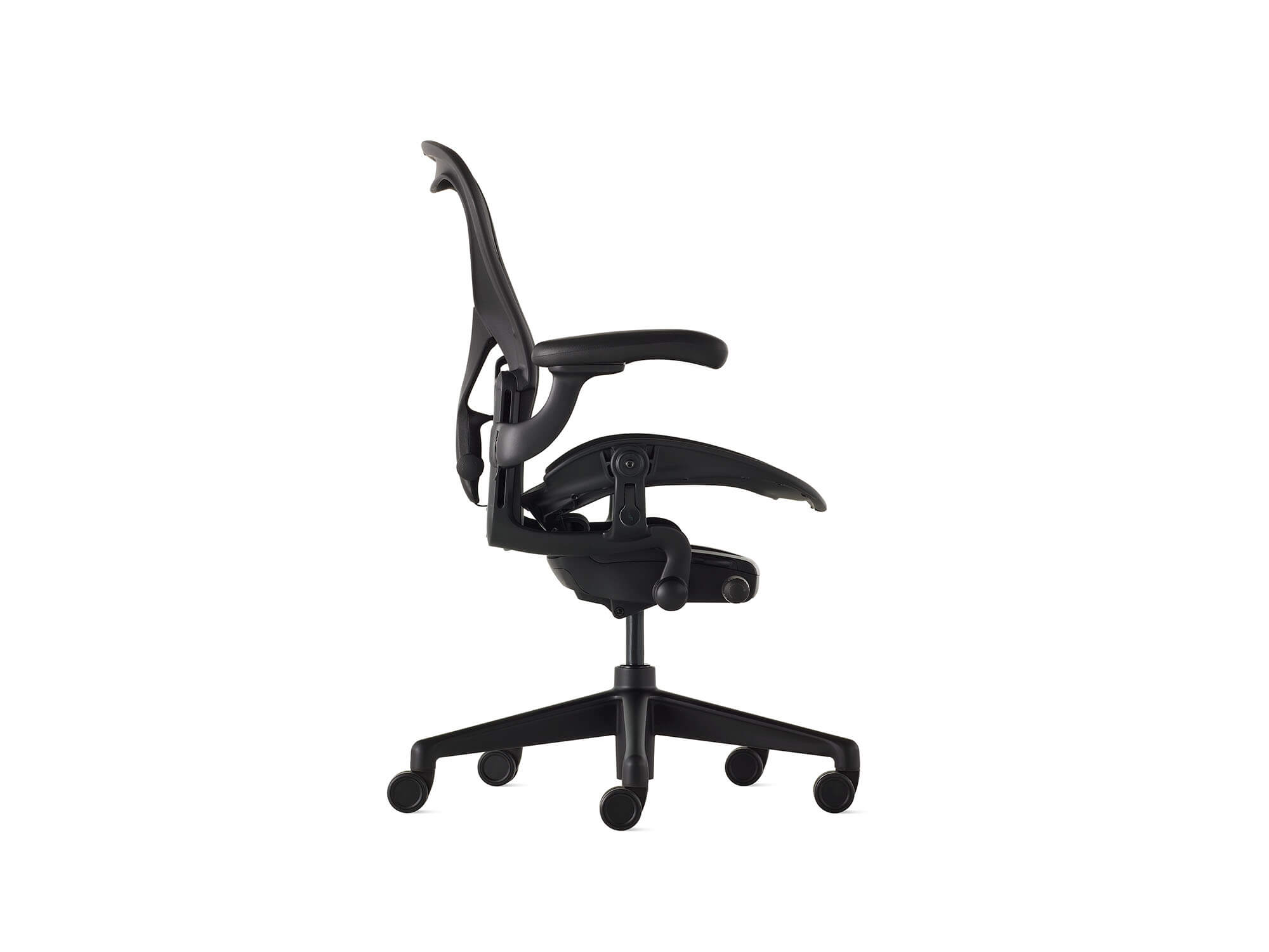 Left side view of the Aeron upgraded Herman Miller office chair in onyx with onyx base