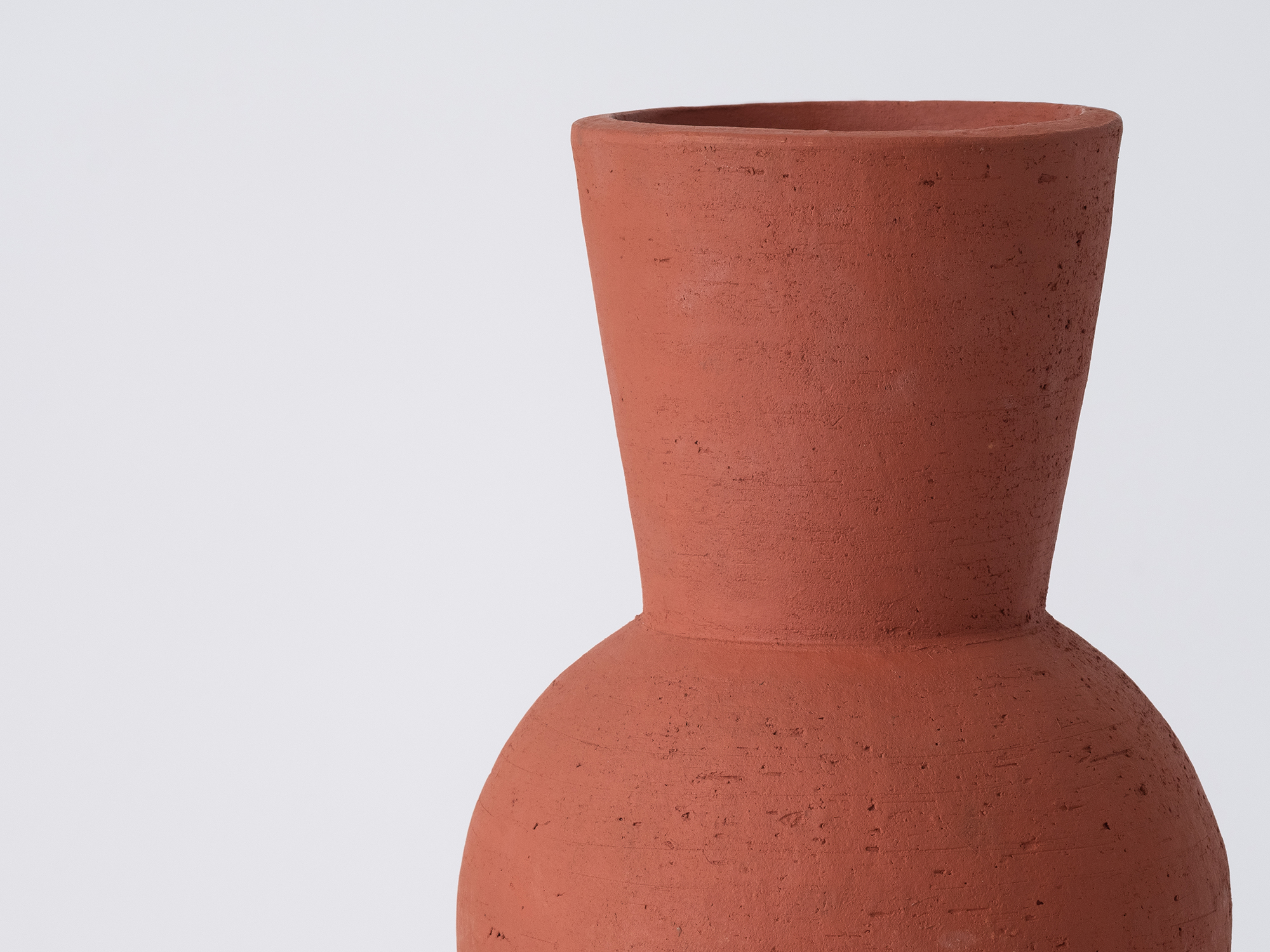 Detail view of the Terracotta Tall modern Vase