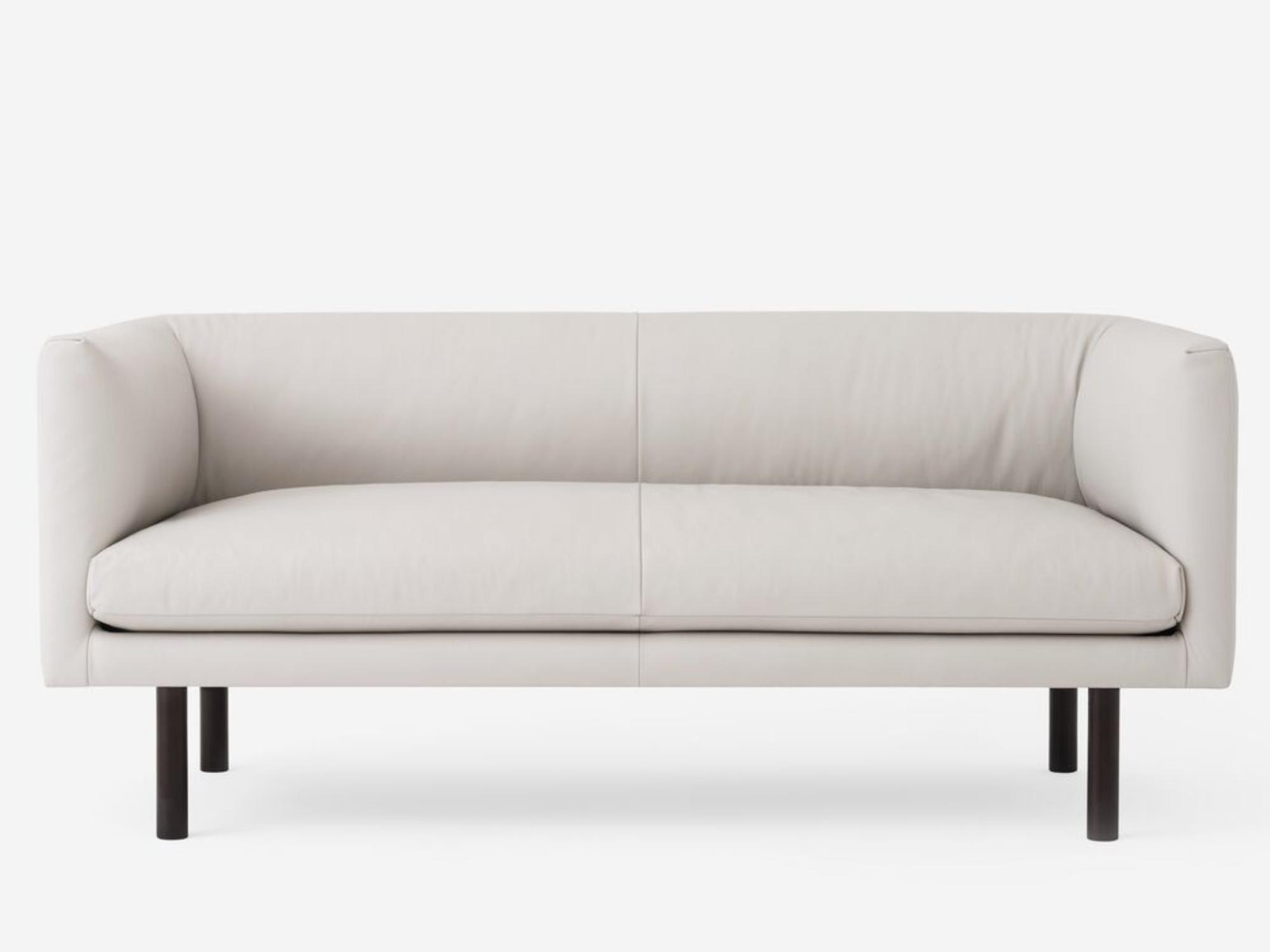 Front view of the Replay modern club loveseat in white leather