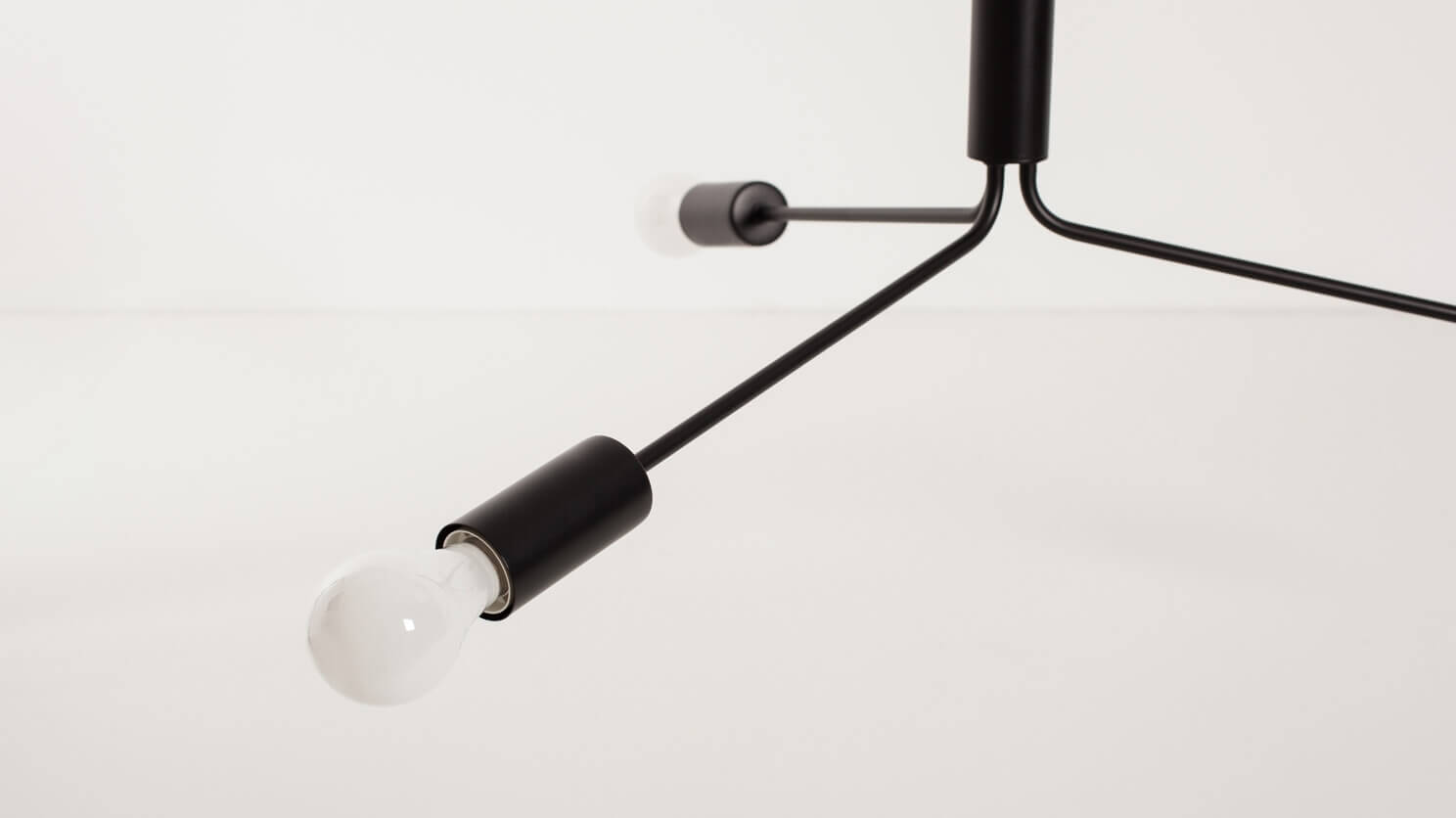 Detail view of the Grand Metro modern pendant lamp in black