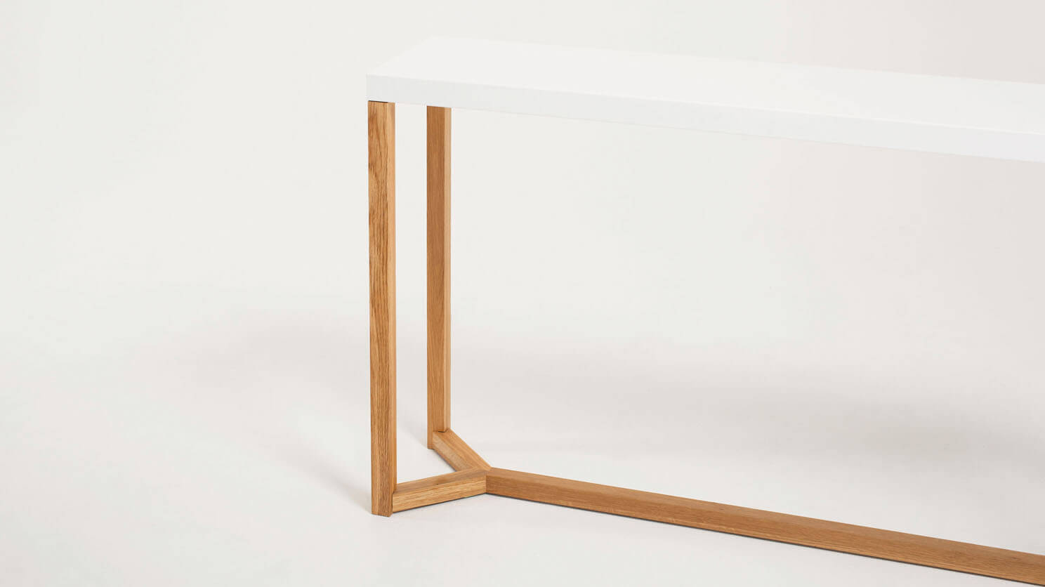 eq3 console table