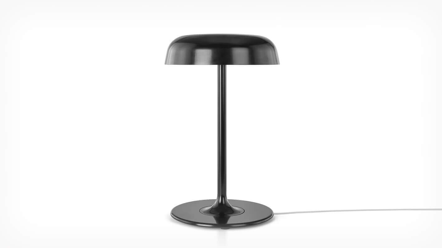 Front view of black Ode Desk Lamp with cord