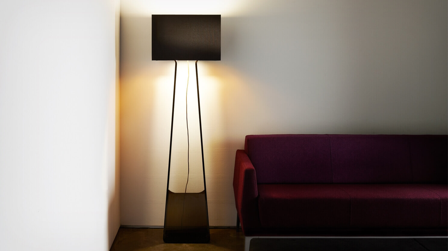 eq3 tube floor lamp