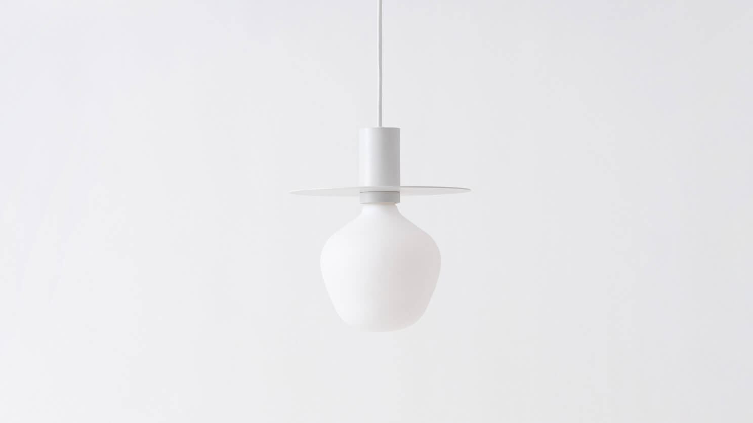 The Wellington Disc mid century Pendant lamp in white