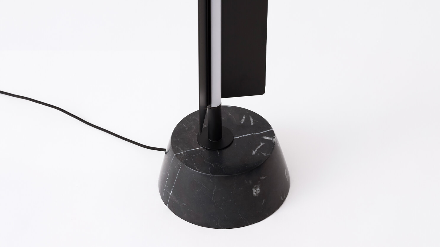 Detail view of the Oxford Dunce mid century modern floor lamp