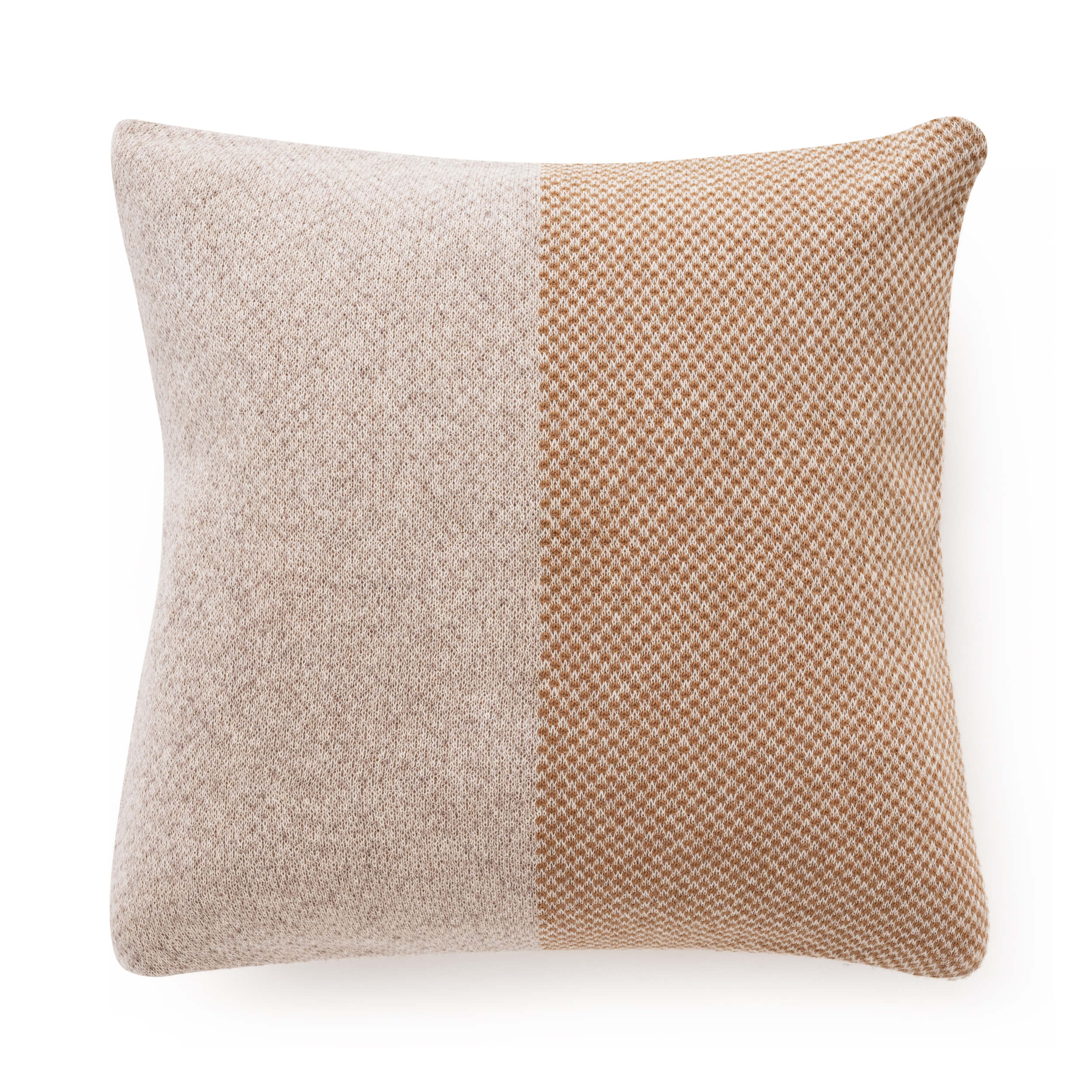 Kazumi 株式会社 - 2 pairs of Neck and Cushion Pillows GUCCI